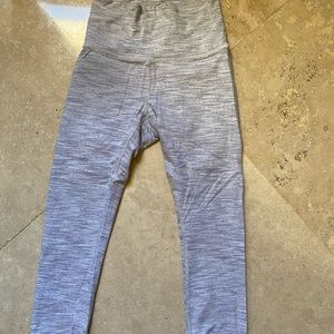 LuluLemon cropped leggings